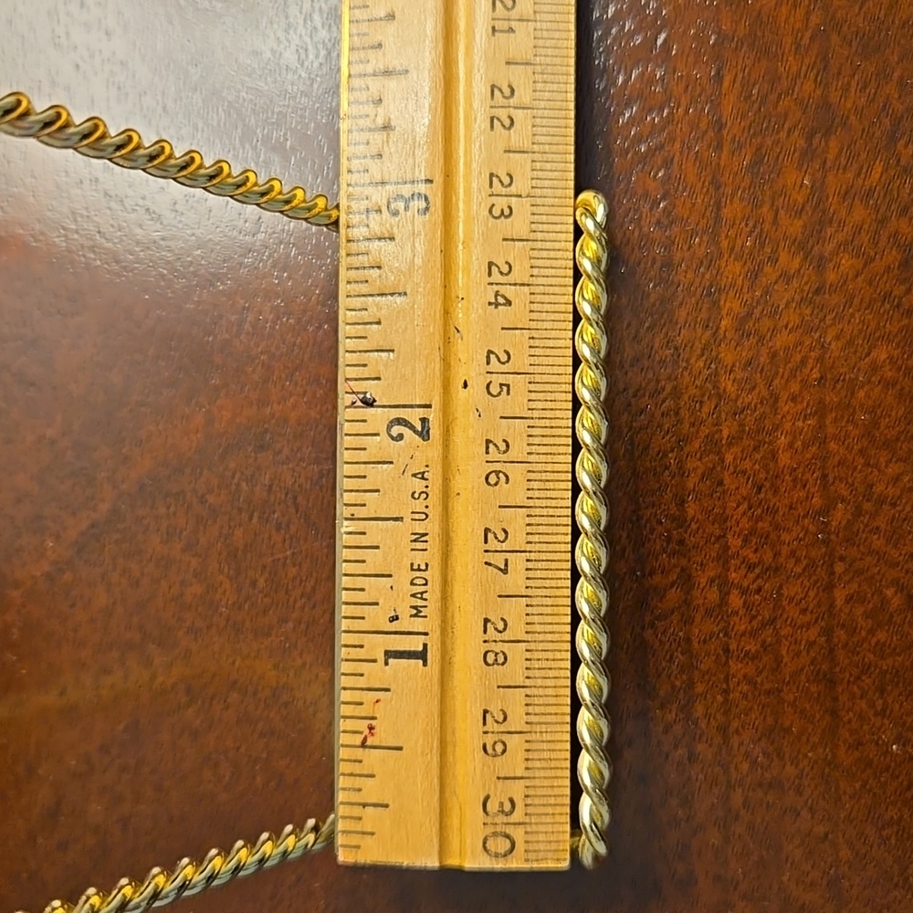 Gold Twisted Wire Display Stand - Picture 5 of 7